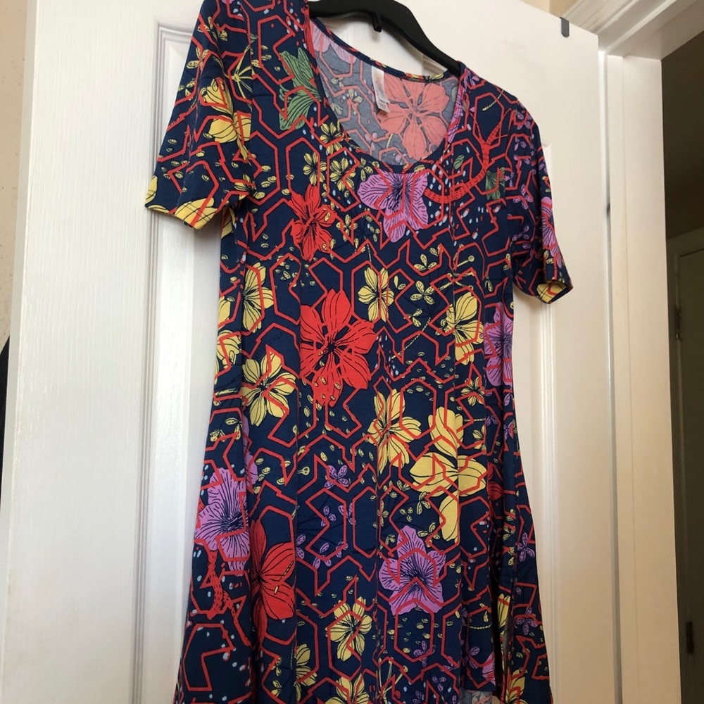 LuLaRoe Perfect Tee